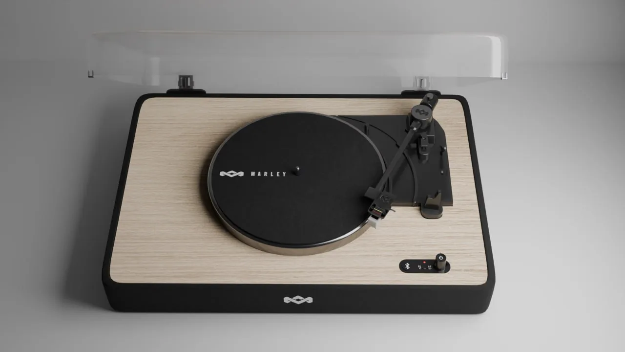 Vinyl Turntable — Product Asset — frame 2